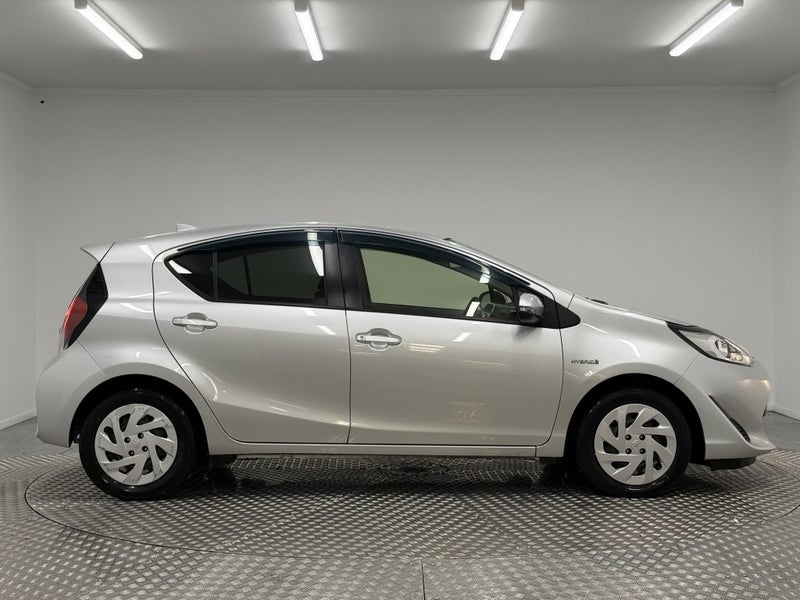 2018 Toyota Aqua 1.5 Hybrid S image 2