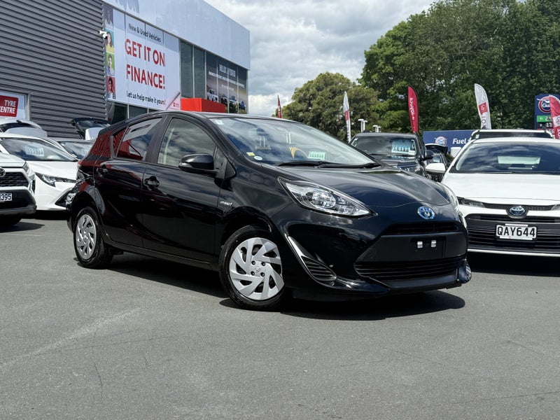 2018 Toyota Aqua 1.5 Hybrid S image 1