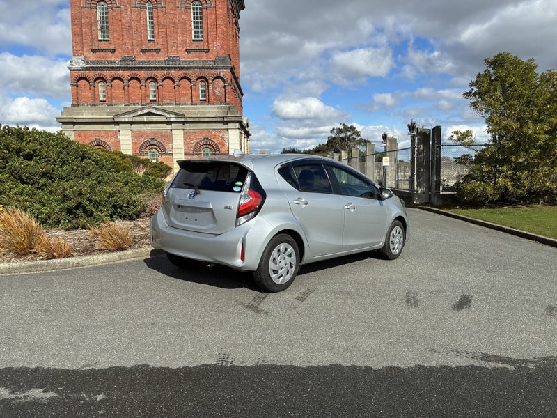 2018 Toyota Aqua 1.5 Hybrid S image 3