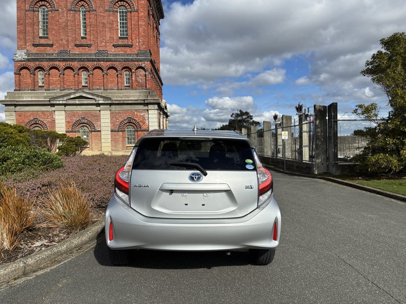 2018 Toyota Aqua 1.5 Hybrid S image 4