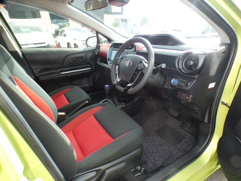 2018 Toyota Aqua 1.5 Hybrid S 5 Dr Hatch CVT 2W... image 2