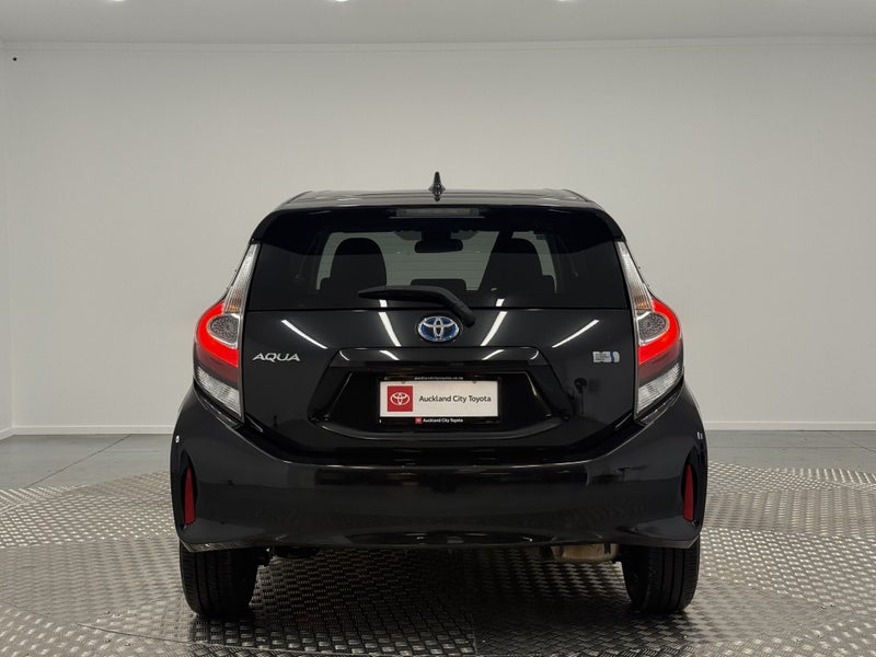 2018 Toyota Aqua 1.5 Hybrid S image 4