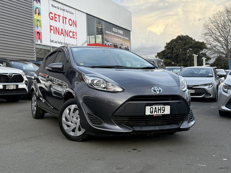 2018 Toyota Aqua 1.5 Hybrid S image 4