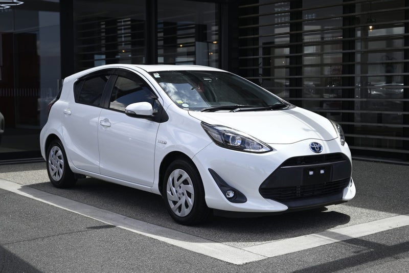 2018 Toyota Aqua 1.5 Hybrid S FWD Hatchback image 1
