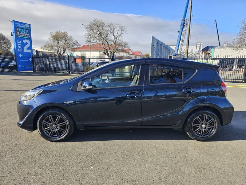 2018 Toyota Aqua 1.5 Hybrid S Hatch - Certified... image 5