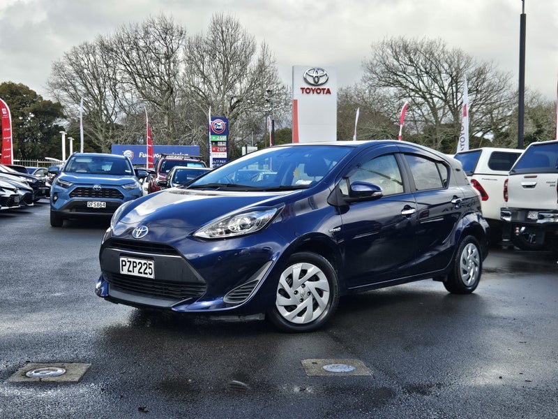 2018 Toyota Aqua 1.5 Hybrid S PUSH START image 2