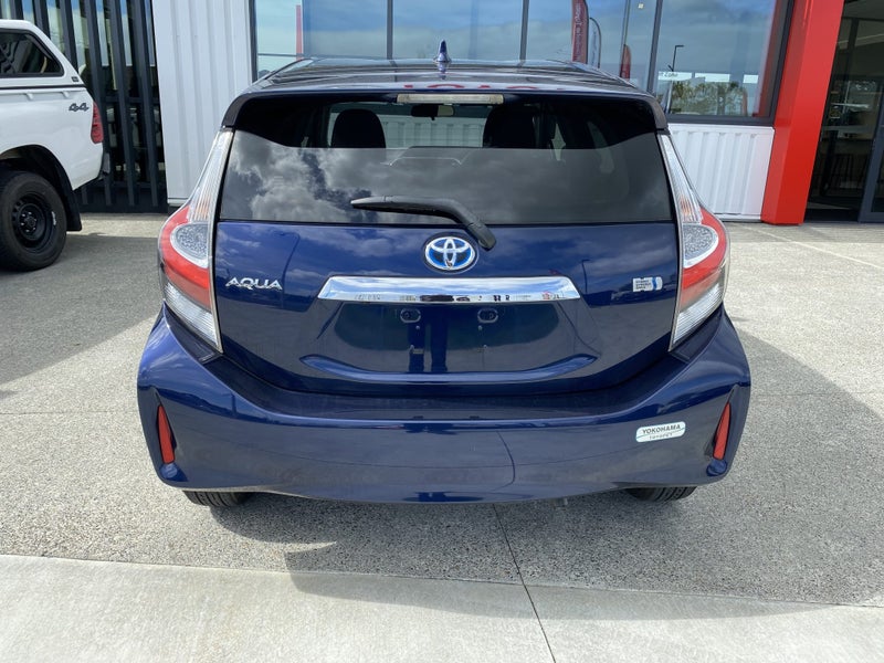 2018 Toyota Aqua 1.5 Hybrid S Style Black 5 Dr... image 5