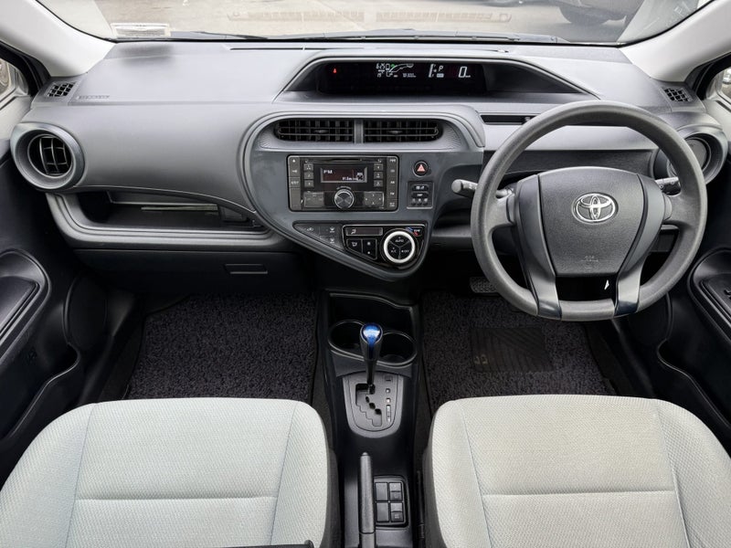 2018 Toyota Aqua 1.5 L 5Dr Hatch image 2