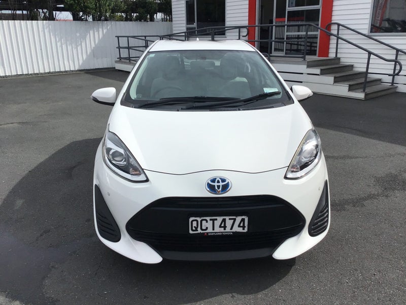 2018 Toyota Aqua 1.5 L Hybrid Hatch image 2