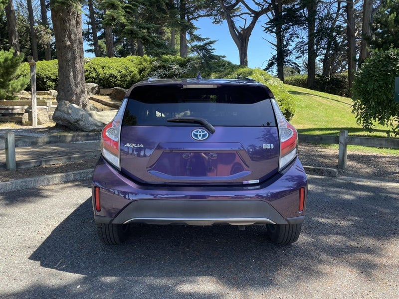 2018 Toyota Aqua Crossover Hybrid image 5