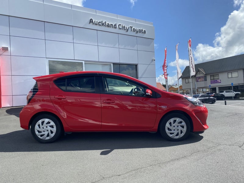 2018 Toyota Aqua G Soft Leather Selection 1.5 H... image 2