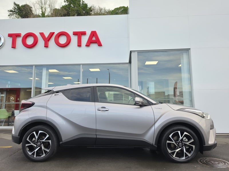2018 Toyota C-HR 1.2PT Auto image 2