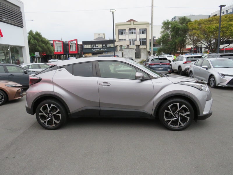2018 Toyota C-HR 1.2PT CVT FWD image 3