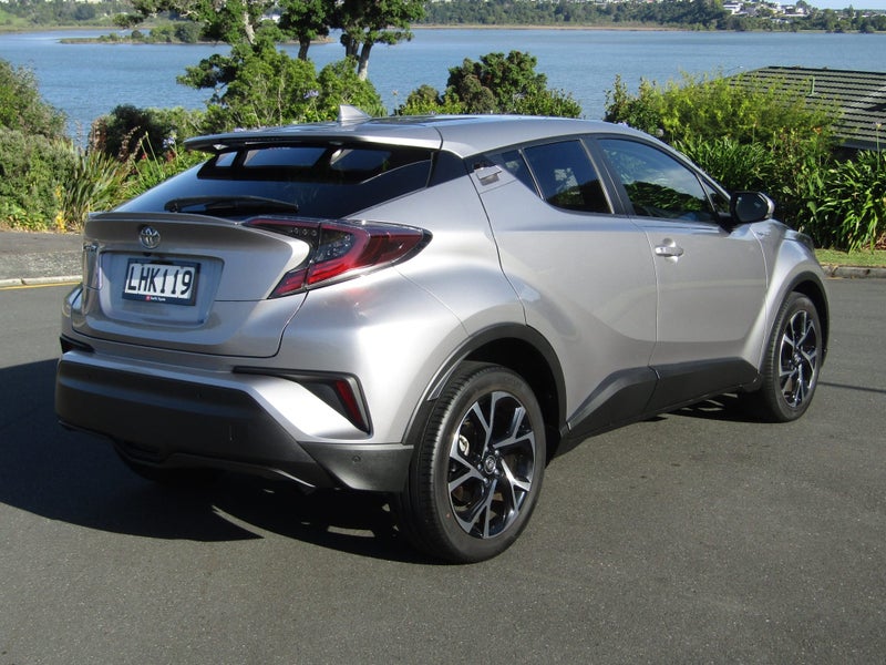 2018 Toyota C-HR 1.2PT CVT FWD image 4