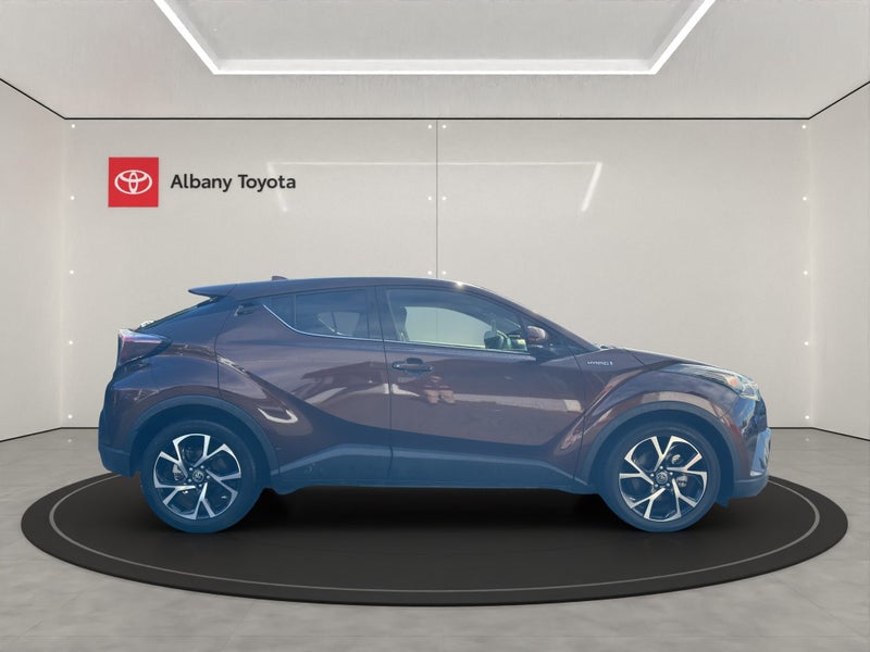 2018 Toyota C-HR 1.8 5 Door Hybrid Hatch image 2