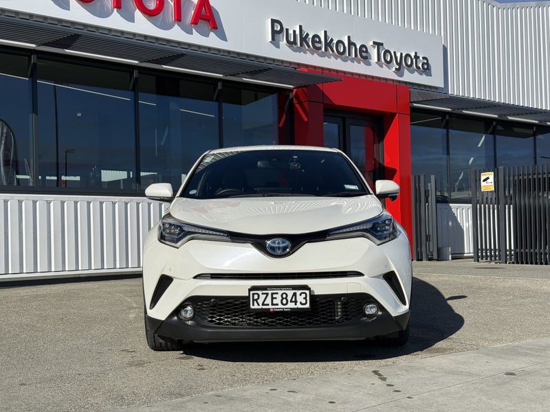 2018 Toyota C-HR 1.8 Hybrid G 5 Dr SUV image 2