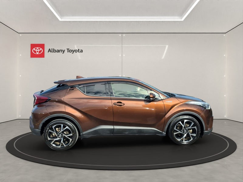 2018 Toyota C-HR 1.8 Hybrid G 5 Dr SUV CVT FWD image 2