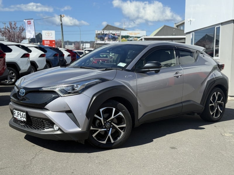 2018 Toyota C-HR 1.8 Hybrid G 5 Dr SUV CVT FWD image 3
