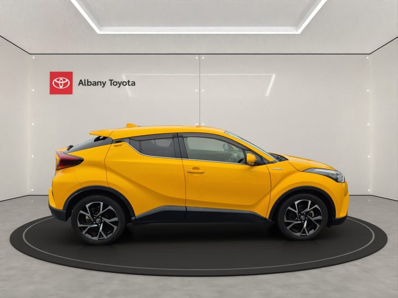 2018 Toyota C-HR 1.8 Hybrid G 5 Dr SUV CVT FWD... image 2