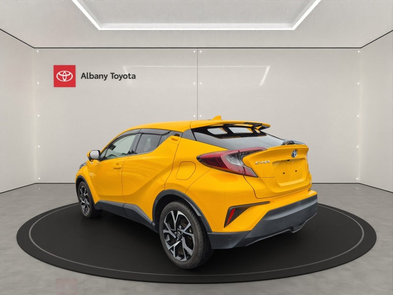 2018 Toyota C-HR 1.8 Hybrid G 5 Dr SUV CVT FWD... image 5