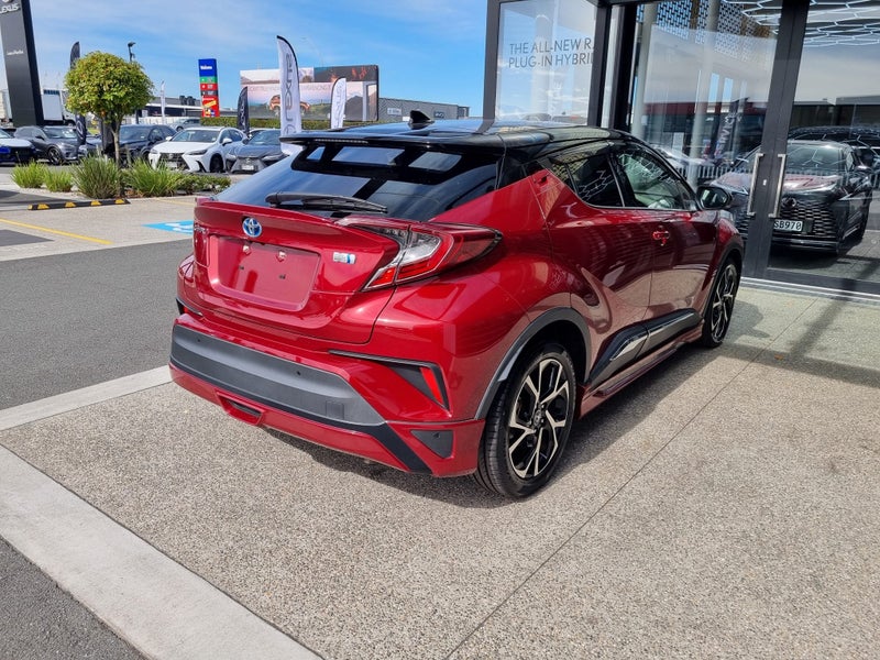 2018 Toyota C-HR 1.8 Hybrid G 5 Dr SUV CVT FWD... image 4