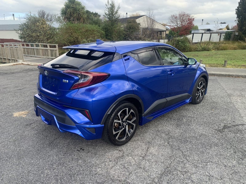 2018 Toyota C-HR 1.8 Hybrid G 5 Dr SUV CVT FWD... image 4