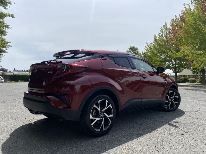 2018 Toyota C-HR 1.8 Hybrid G 5 Dr SUV CVT FWD image 5