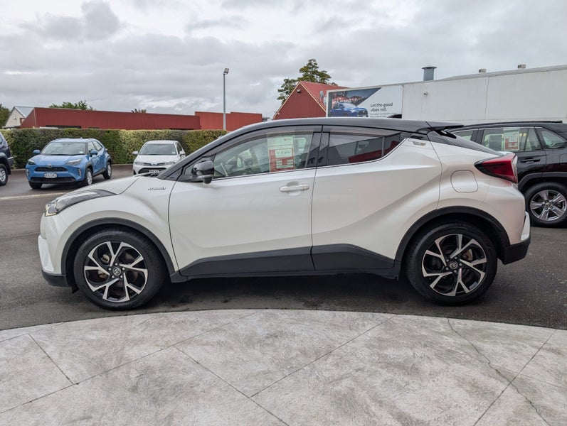 2018 Toyota C-HR 1.8 Hybrid G Automatic SUV - T... image 5