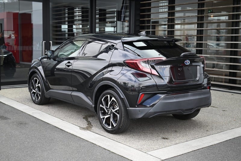 2018 Toyota C-HR 1.8 Hybrid G FWD SUV image 3
