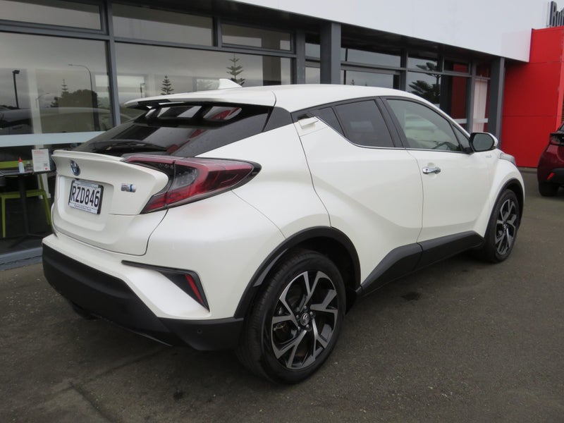 2018 Toyota C-HR 1.8 Hybrid G LED Edition image 5
