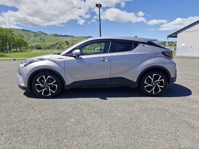 2018 Toyota C-HR 1.8 Hybrid G LED Edition 5 Dr... image 5