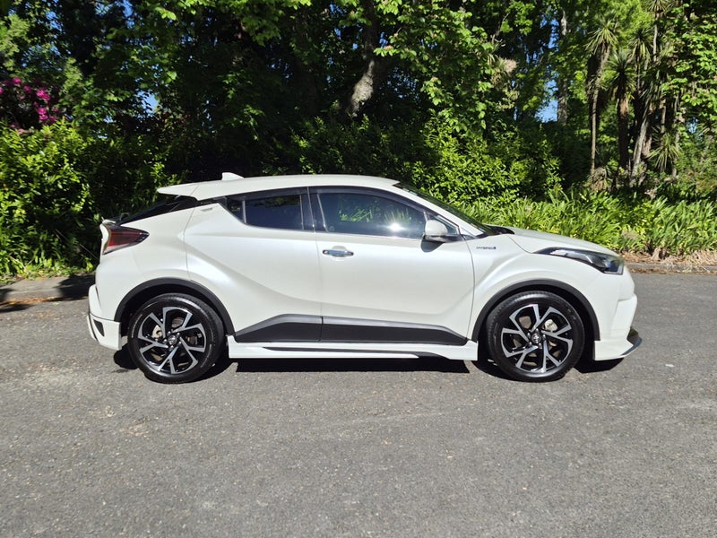 2018 Toyota C-HR 1.8 Hybrid G LED Edition 5 Dr... image 2