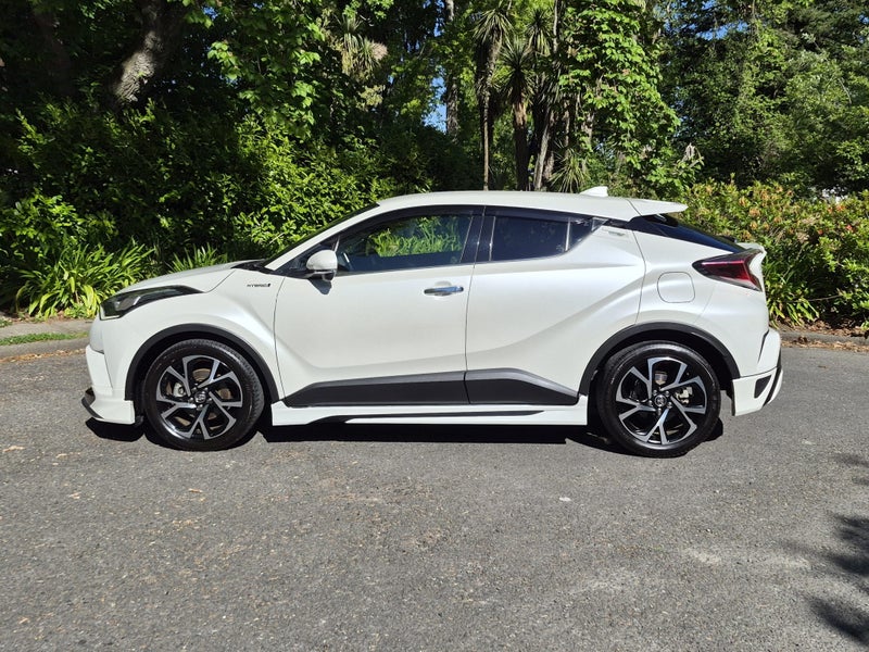 2018 Toyota C-HR 1.8 Hybrid G LED Edition 5 Dr... image 5