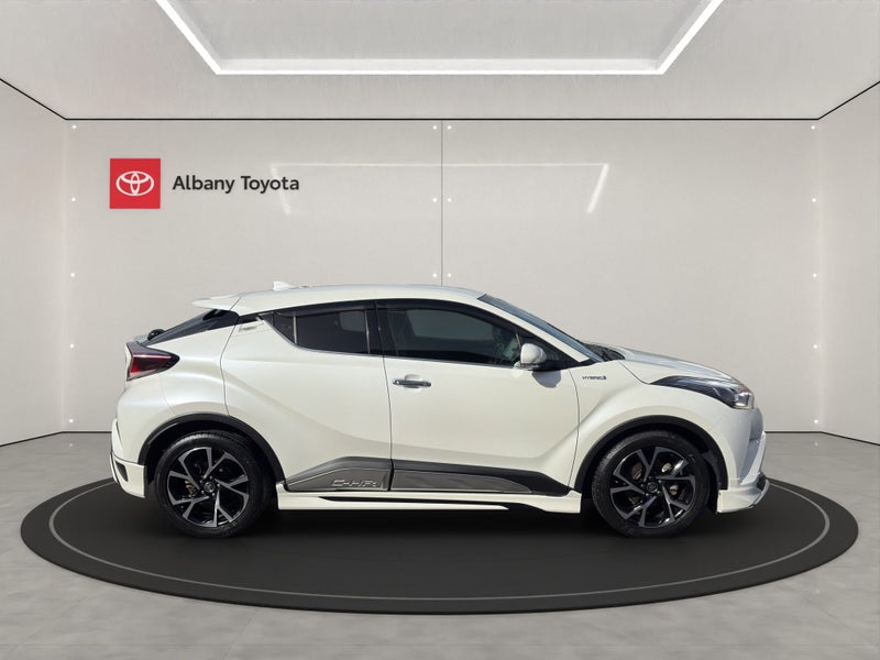 2018 Toyota C-HR 1.8 Hybrid G LED Edition 5 Dr... image 2