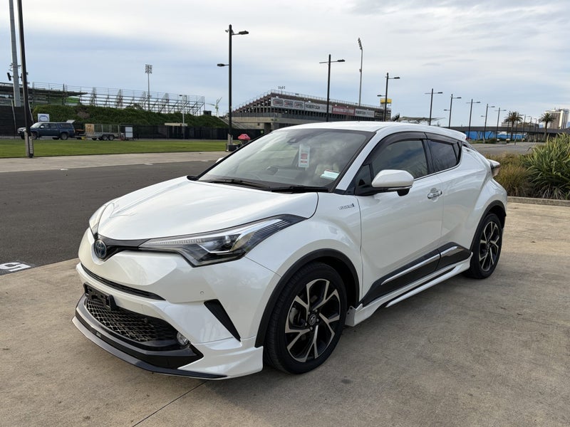 2018 Toyota C-HR 1.8 Hybrid G LED Edition Autom... image 3