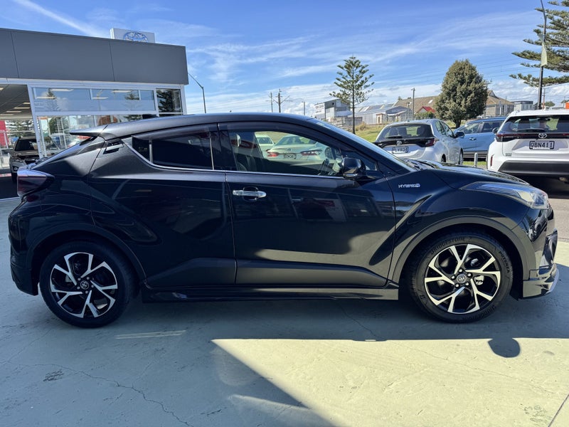 2018 Toyota C-HR 1.8 Hybrid G LED Edition Autom... image 5