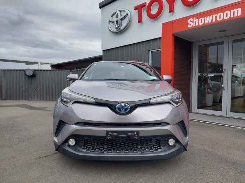 2018 Toyota C-HR 1.8 Hybrid G LED Edition SUV -... image 2