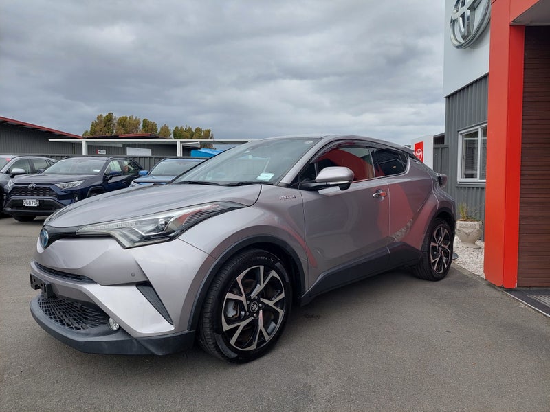2018 Toyota C-HR 1.8 Hybrid G LED Edition SUV -... image 4