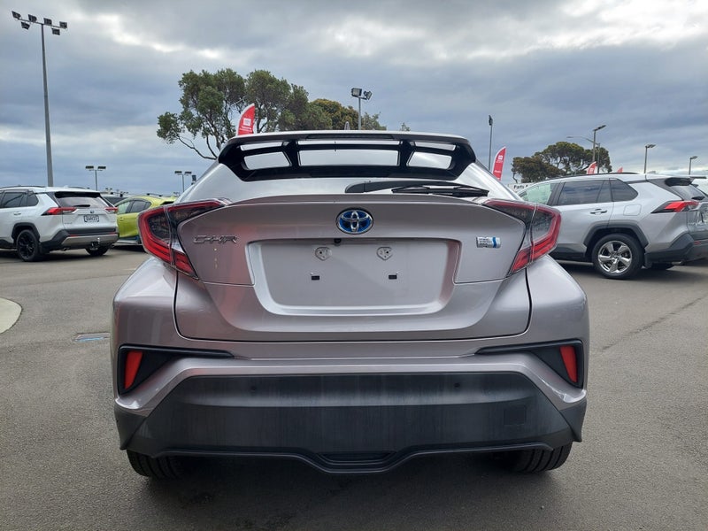 2018 Toyota C-HR 1.8 Hybrid G LED Edition SUV -... image 5