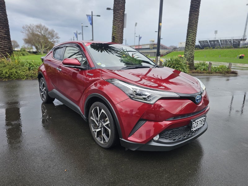 2018 Toyota C-HR 1.8 Hybrid G LED Edition SUV -... image 1