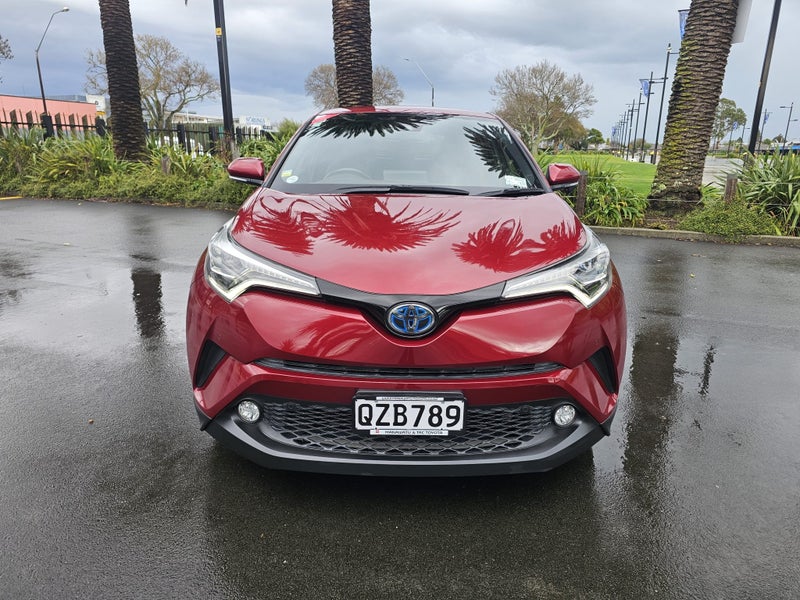 2018 Toyota C-HR 1.8 Hybrid G LED Edition SUV -... image 2