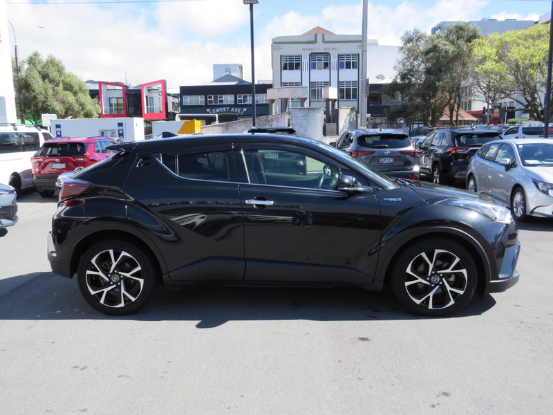 2018 Toyota C-HR 1.8 Hybrid G LED Edition SUV image 3