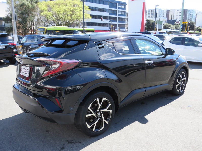 2018 Toyota C-HR 1.8 Hybrid G LED Edition SUV image 4
