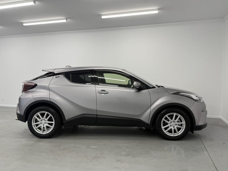 2018 Toyota C-HR 1.8 Hybrid G LED Edition SUV image 3