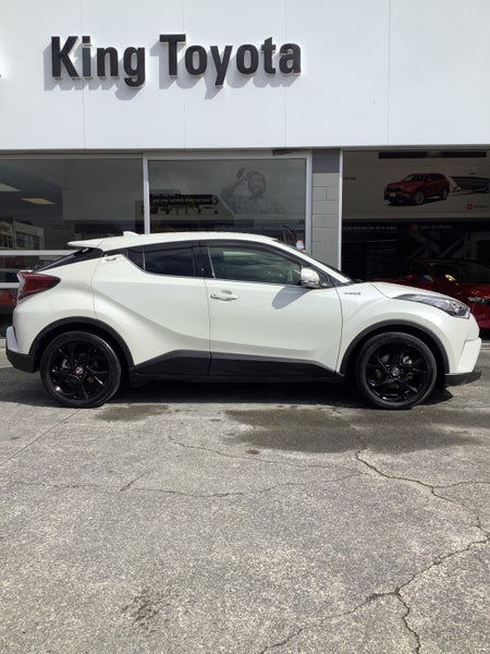 2018 Toyota C-HR 1.8 Hybrid G Mode Nero *5 Year... image 3