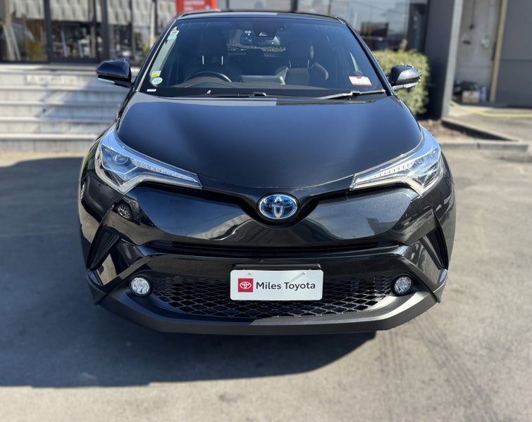 2018 Toyota C-HR 1.8 Hybrid G Spec image 2