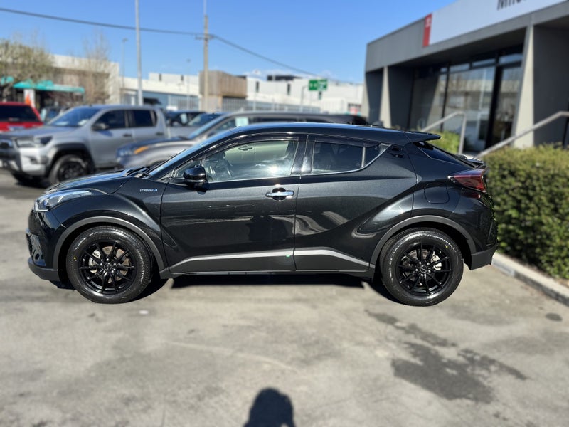 2018 Toyota C-HR 1.8 Hybrid G Spec image 4