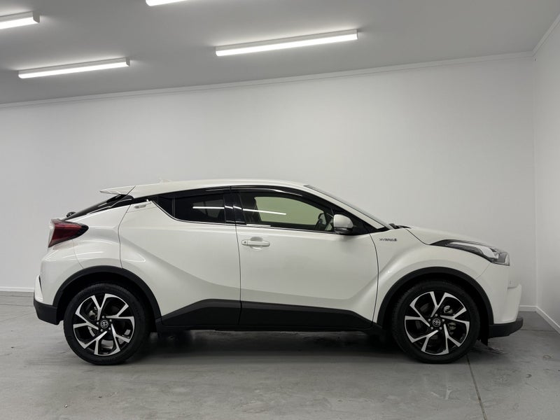 2018 Toyota C-HR 1.8 Hybrid G SUV image 3