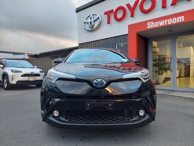 2018 Toyota C-HR 1.8 Hybrid G SUV - Certified I... image 2
