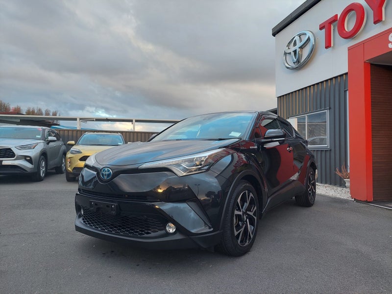 2018 Toyota C-HR 1.8 Hybrid G SUV - Certified I... image 4